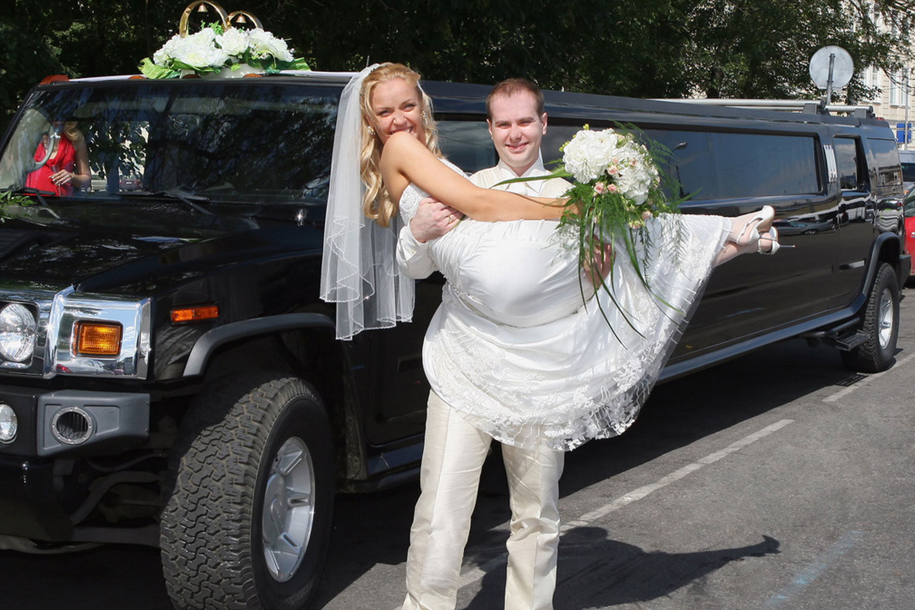 Milton Keynes Black Limo Hummer